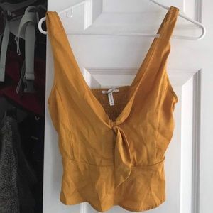 NWOT Bcbgeneration yellow silky top, xs